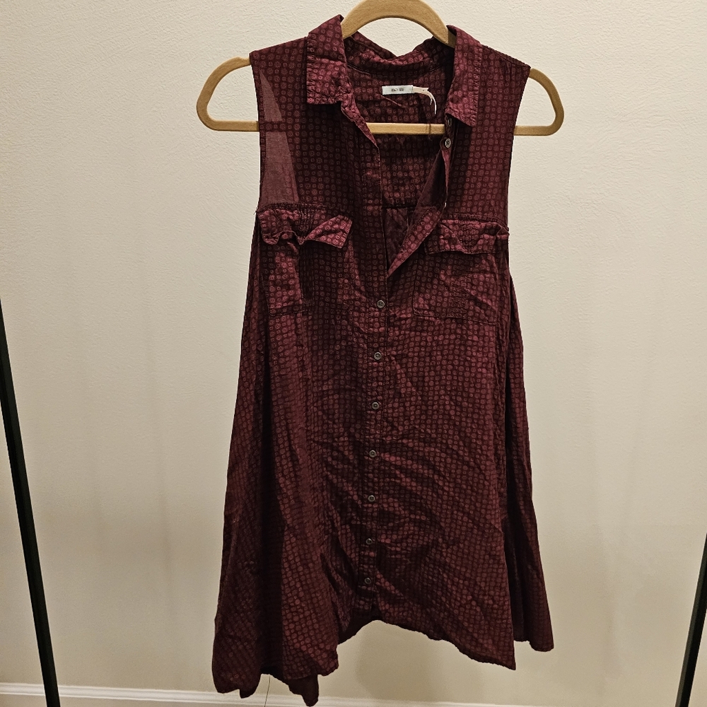 Sleeveless Button-Front Tunic Top - Burgundy
